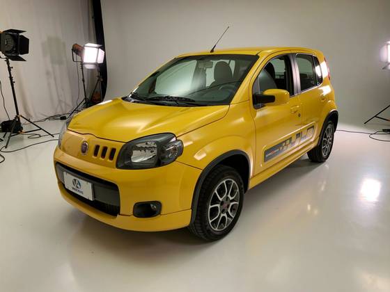 FIAT UNO 1.4 SPORTING 8V FLEX 4P MANUAL FIAT UNO 1.4 SPORTING 8V FLEX 4P MANUAL